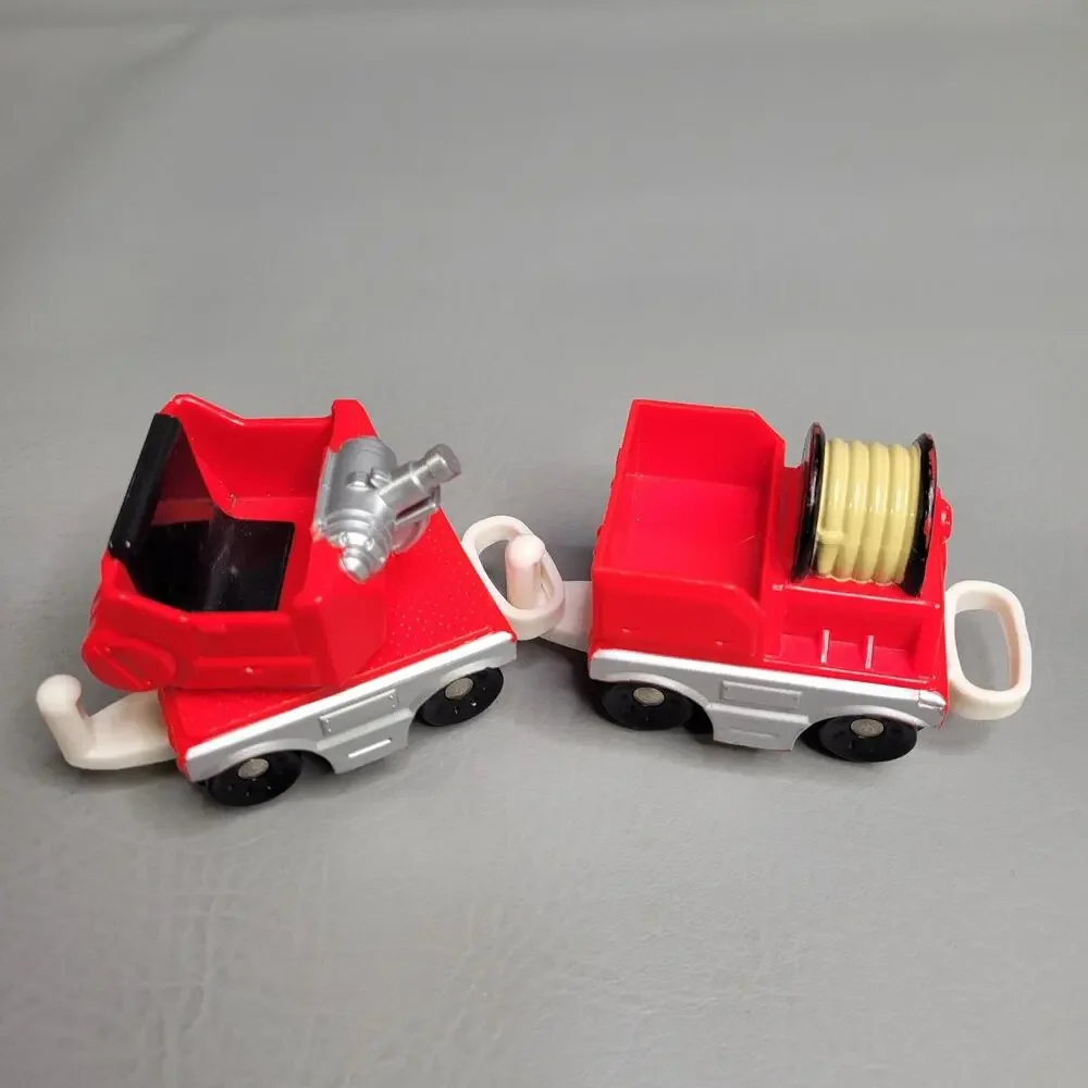 GeoTrax Rapid Rescue Water Canon Firehose Trolley Street Car Yellow Aero Eric